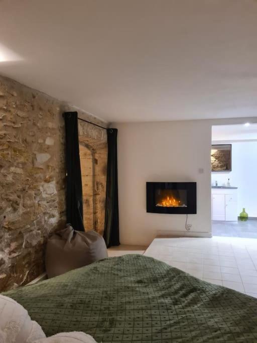 Вилла La Maison Du Bonheur Caumont-sur-Durance Экстерьер фото